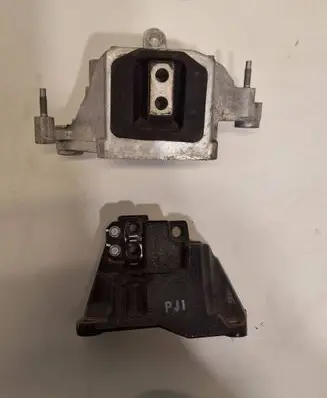 Hyundai Tucson IV NX4 Gearbox mounting bracket 04916008 M64