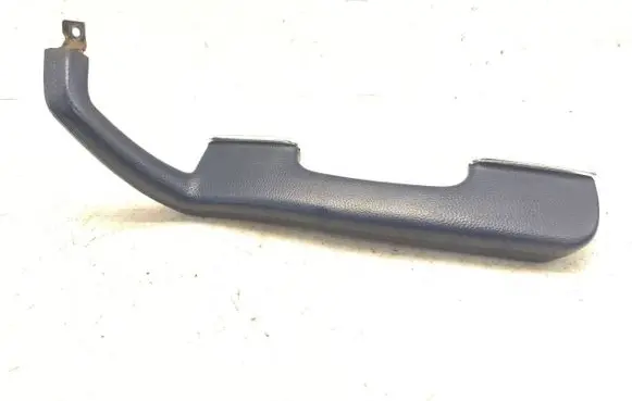 Mercedes-Benz W123 Front door interior handle trim 
