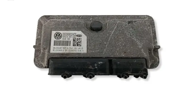 Seat Ibiza IV (6J,6P) Engine control unit/module 03C906024CD 96L326J6M 0102605