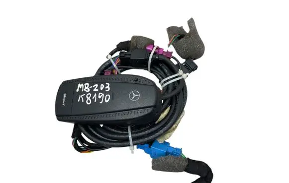Mercedes-Benz C W203 Bluetooth control unit module a2038201311 B67875877 07W39