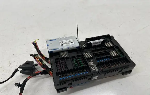BMW X4M F98 Fuse module 8736251 8795478