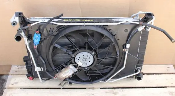 Mercedes-Benz A W169 Radiator set 