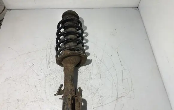 Mercedes-Benz Vito Viano W638 Front shock absorber with coil spring 6383230420 A6383230198