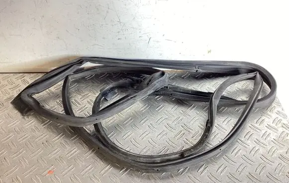 Lexus GS 250 350 300H 450H Front door rubber seal 920LY02 920LX01