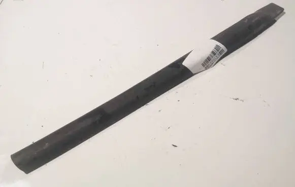 Toyota Avensis T250 Rubber seal front coupe door 