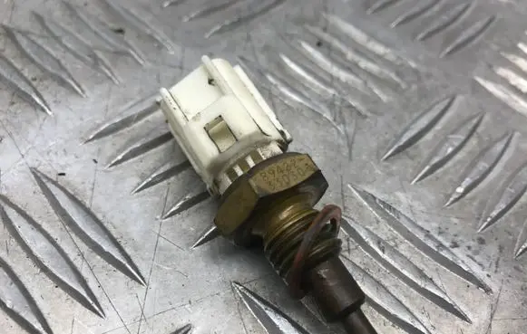 Toyota Prius (XW30) Coolant temperature sensor 8942233030