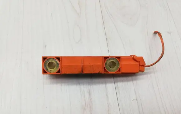 Volvo XC90 Airbag deployment crash/impact sensor 8651754