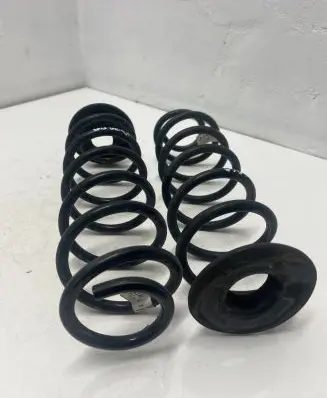 Volkswagen Golf VII Rear coil spring 5Q0511121