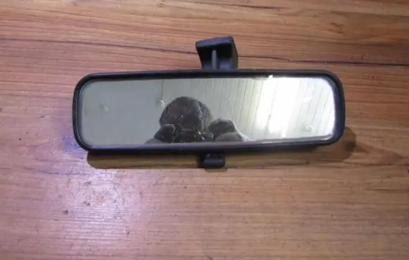 Nissan Almera N16 Rear view mirror (interior) e11015517 nenustaytas