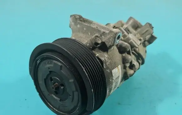 Renault Scenic III - Grand scenic III Air conditioning (A/C) compressor (pump) 8200958328 IMPRK1561667