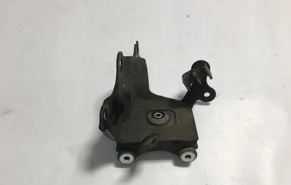 Toyota Avensis T270 ABS pump bracket 