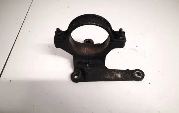 Ford Kuga I Engine mounting bracket