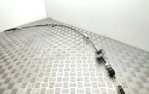 Gear shift cable linkage