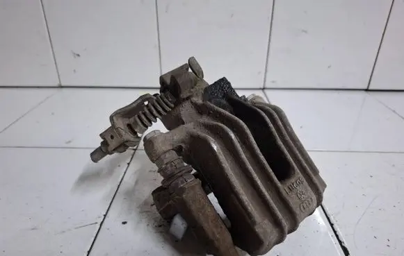 Skoda Roomster (5J) Rear brake caliper
