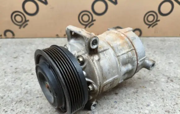 Volvo XC90 Air conditioning (A/C) compressor (pump) 31469967 116195105B4