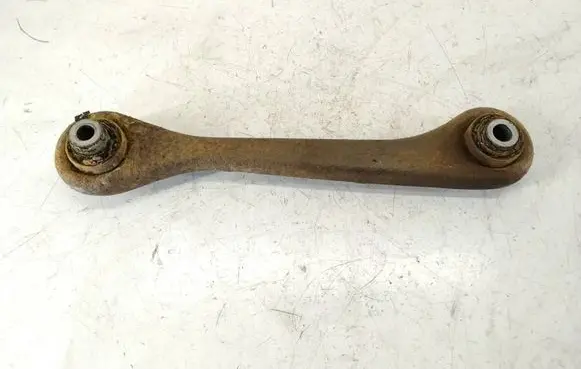 Volkswagen PASSAT B6 Rear control arm 1K0501530F