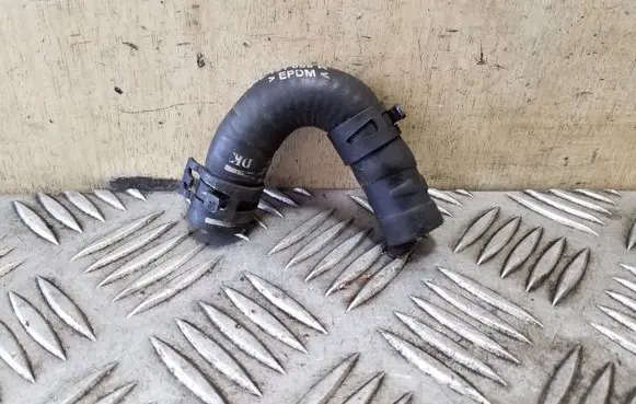 Engine coolant pipe/hose