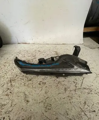 Lexus NX Front indicator light 