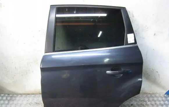 Ford Kuga I Rear door