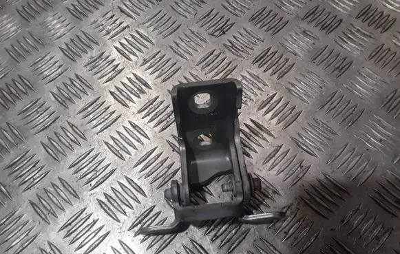 Opel Insignia A Front door upper hinge A046574 1541