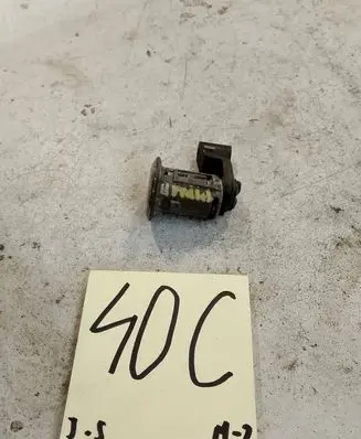Volkswagen Golf IV Front door lock (next to the handle) 1J0837167