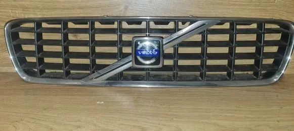 Volvo S60 Front bumper upper radiator grill 9190740