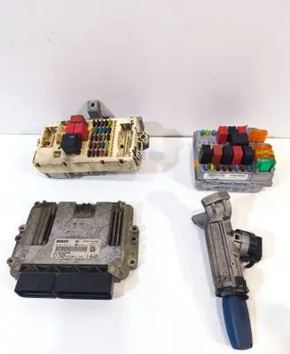 Fiat Ducato Engine ECU kit and lock set 0281014211 51822926 41U61L10