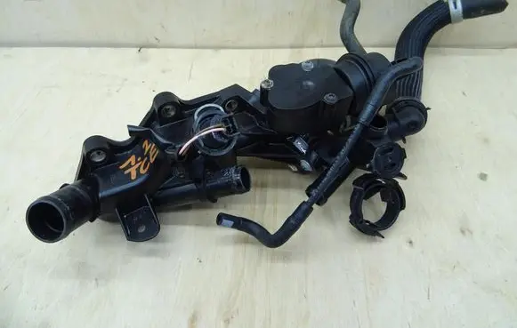 Renault Captur Thermostat housing 
