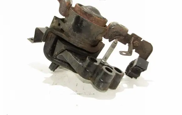 Toyota Avensis T270 Engine mount bracket