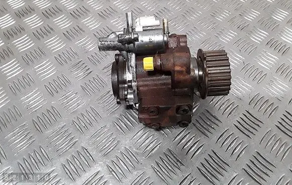 Citroen C4 II Picasso Fuel injection high pressure pump 9672605380