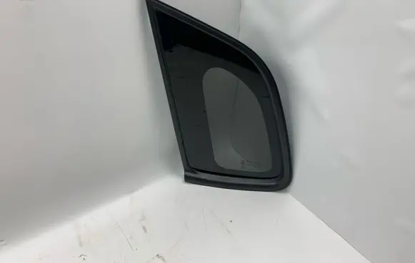 Hyundai Tucson JM Rear side window 878102E000