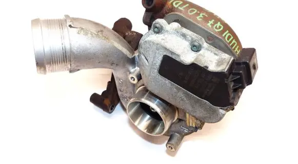 Audi Q7 4L Turbo 059145715F 059145725E