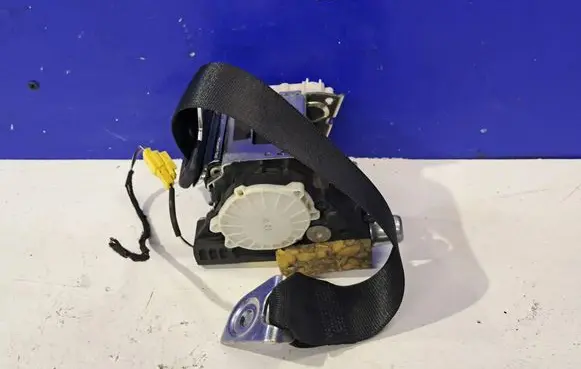 Mercedes-Benz CL C216 Rear seatbelt A2166900325 33053536D