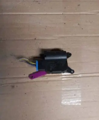 Seat Exeo (3R) Air flap motor/actuator 8e1820511a 0132801300