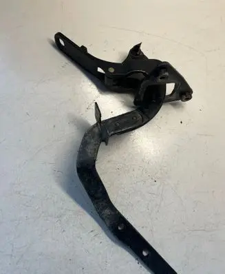 Volvo V70 Tailgate/trunk/boot hinge 8643157 6670