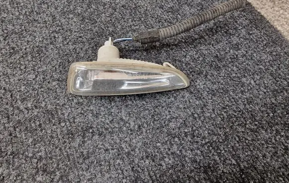 Opel Astra J Front fender indicator light 13273103