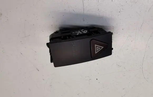 Mercedes-Benz E W212 Hazard light switch 2129052400