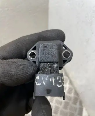 Chrysler Voyager Air pressure sensor 0281002205