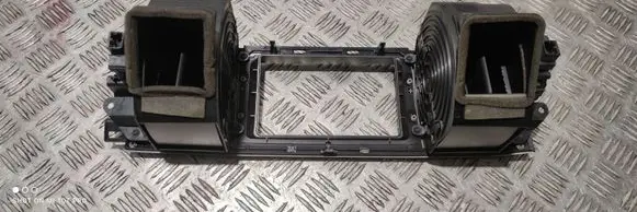 Jaguar XF X250 Dash center air vent grill 8X2319K617
