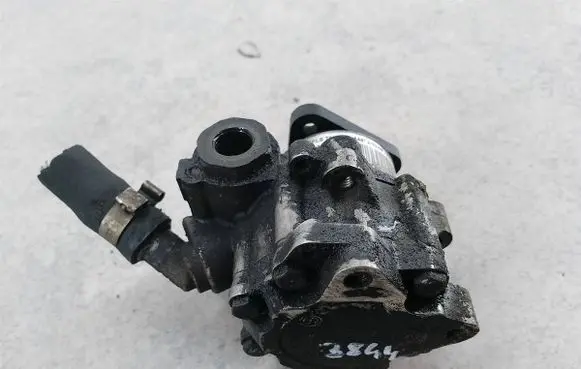 BMW 3 E90 E91 Power steering pump 7692974546