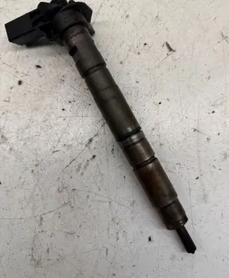 Audi A6 S6 C6 4F Fuel injector 03L130277 0445116 081103