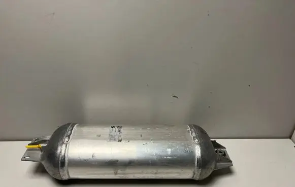 BMW X7 G07 Air suspension tank/reservoir 6878492