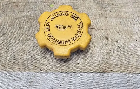 Subaru Outback Oil filler cap 