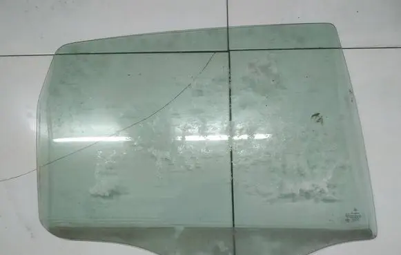 Mercedes-Benz A W169 Rear door window glass AS2