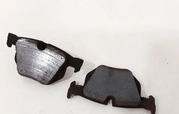 BMW 5 E60 E61 Brake pads (front) 
