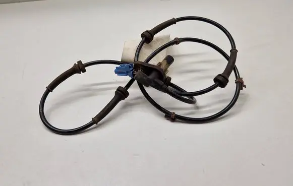 Nissan Primera ABS brake wheel speed sensor 47911AV700
