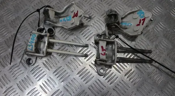 Lexus LS 400 Rear door hinge set 