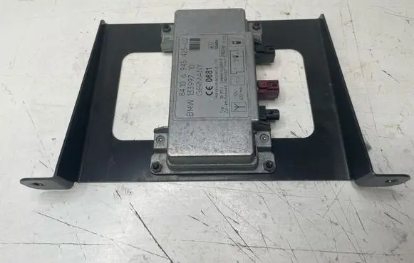 BMW X5 E53 Aerial antenna amplifier 13399710 6945425