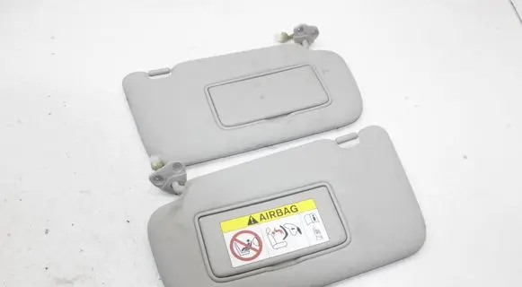 Nissan Leaf II (ZE1) Sun visor