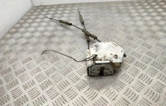 Honda FR-V Front door lock